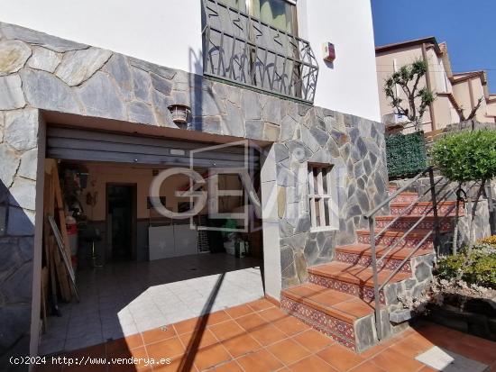 Casa en venta en La Florida de Santa Perpetua de Mogoda - BARCELONA