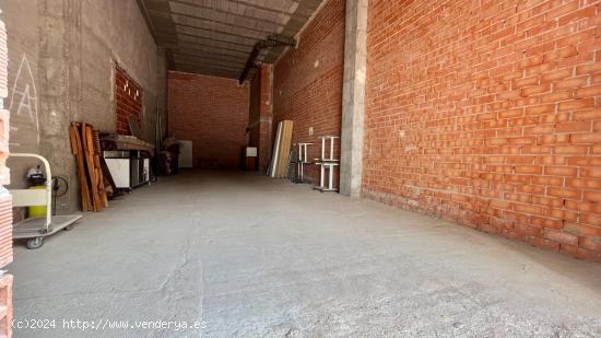 LOCAL COMERCIAL EN BRUTO, ZONA CALLE RIO NAVIA - CASTELLON