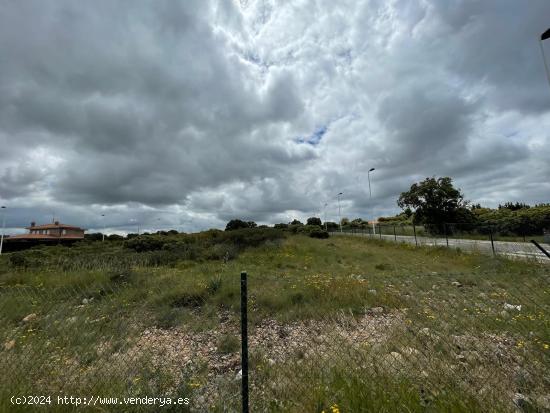 Urbis te ofrece una parcela en venta en Buenavista, Salamanca. - SALAMANCA