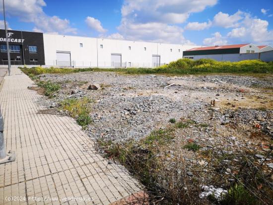 TERRENO URBANO EN LLERENA - BADAJOZ