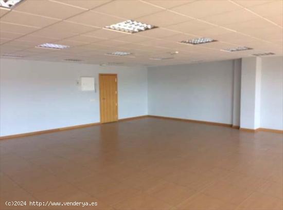 Oficinas y plazas de garaje en venta en Alcobendas, Madrid. - MADRID