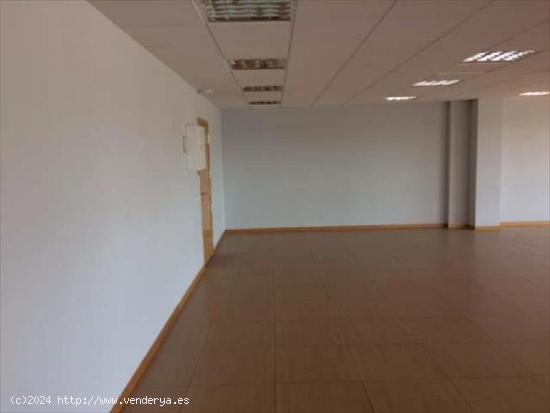 Oficinas y plazas de garaje en venta en Alcobendas, Madrid. - MADRID