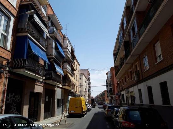 Local comercial en venta en Latina, Madrid - MADRID