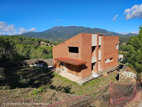 SANT CELONI ( CAN SANS ) CASA UNIFAMILIAR AISLADA PARA ACABAR A SU GUSTO - BARCELONA