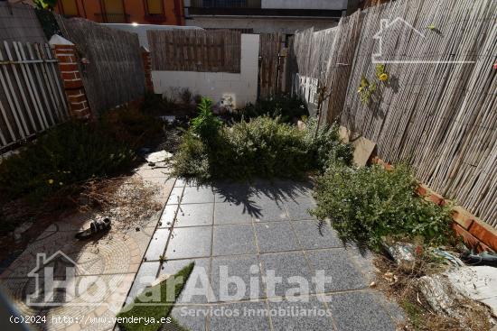 ¡GRAN OPORTUNIDAD! 2 CASAS EN UNA CON TERRAZA Y JARDÍN - CASTELLON