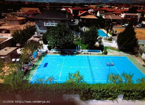 GRAN VILLA EN CABANILLAS DEL CAMPO - GUADALAJARA