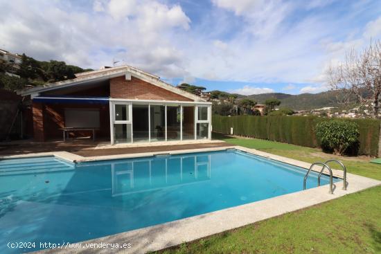 CASA CON PISCINA EN CABRILS - BARCELONA