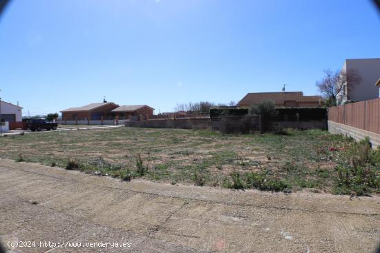 TERRENO URBANO EN LLORENÇ DEL PENEDÉS - TARRAGONA