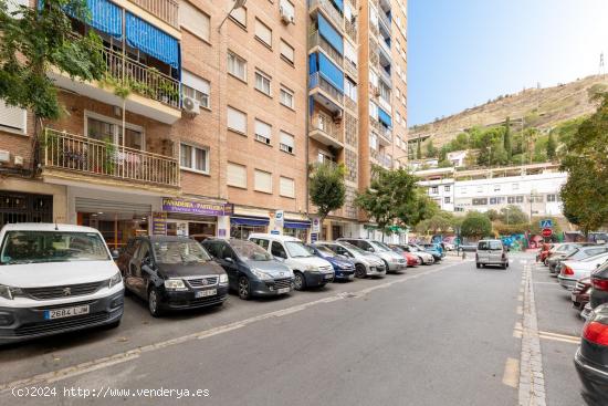 LOCAL COMERCIAL EN EL CHARCÓN - GRANADA