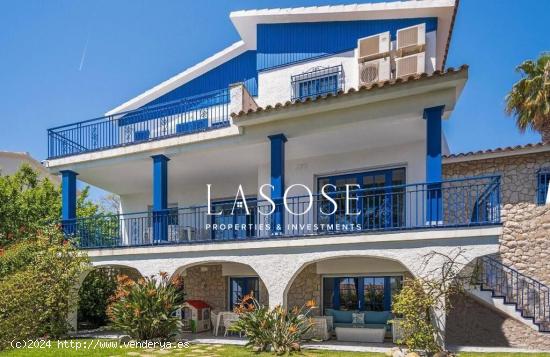 Impresionante casa independiente de lujo con vistas al mar y una villa independiente para invitados 