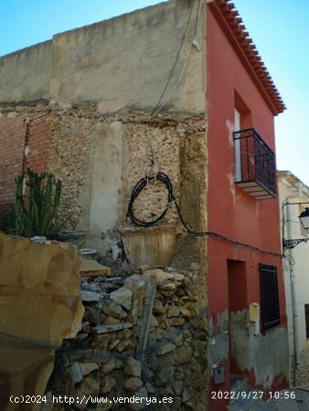 Casa de Pueblo a Reformar + parcela - MURCIA