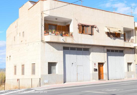 Gran local a pie de calle. - MURCIA