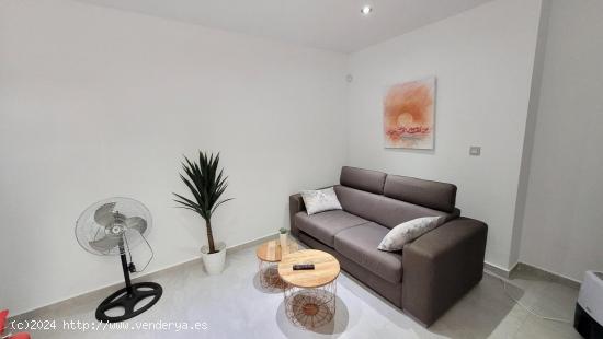 VILLA DE 5 DORMITORIOS CON PISCINA PRIVADA - ZONA LO ROMERO - - ALICANTE