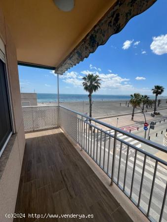 Alquiler Vacacional en Primera Línea de Playa en Santa Pola - ALICANTE