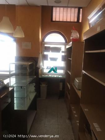 Local comercial de alquiler en Prado Santo Domingo - Ensanche - MADRID