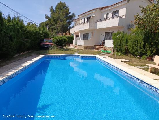  Bonita casa con piscina comunitaria a 5 minutos de la playa en Miami-Playa - TARRAGONA 