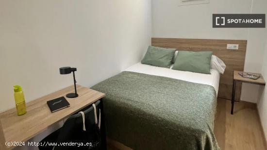 Se alquila habitación en un Coliving en Vallecas - MADRID