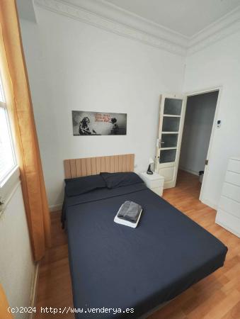 Dormitorio en piso compartido en Valencia - VALENCIA