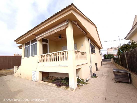 CHALET INDEPENDIENTE CON VISTAS AL MAR - BARCELONA