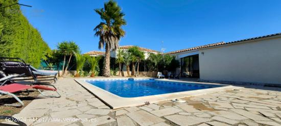 VILLA CON PISCINA PRIVADA - TARRAGONA