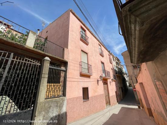 CASA DE PUEBLO CON RESTAURANTE EN PLANTA BAJA - TARRAGONA