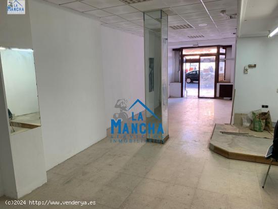 REF: C270 INMOBILIARIA LA MANCHA VENDE LOCAL COMERCIAL ZONA FERIA - ALBACETE