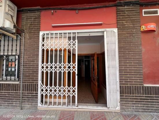 LOCAL COMERCIAL EN BENIFAIO - VALENCIA