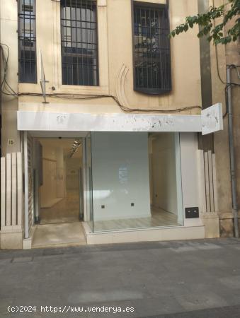 En alquiler local comercial en C/Reyes Católicos - ALMERIA