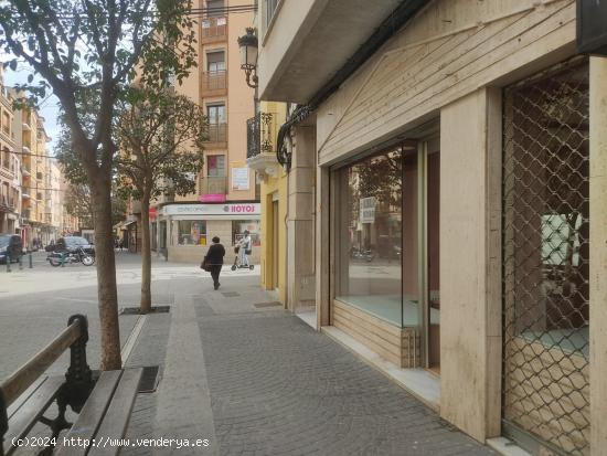 ESTUPENDO LOCAL COMERCIAL- MUY CENTRICO - ALBACETE