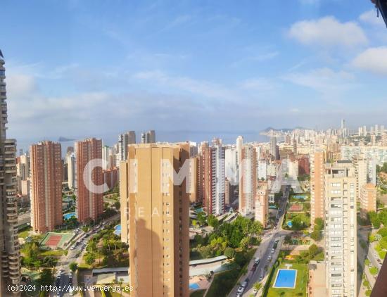 Apartamento en Benidorm con vistas al mar y piscina comunitaria - ALICANTE