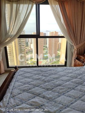 Apartamento en Benidorm con vistas al mar y piscina comunitaria - ALICANTE