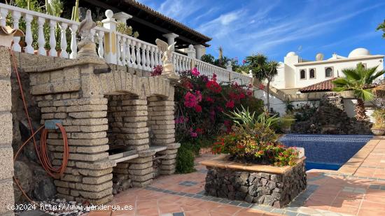 Hermosa villa en Roque del Conde - SANTA CRUZ DE TENERIFE