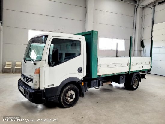  Nissan Cabstar volquete 140cv cabina simple de 2013 con 133.443 Km por 17.990 EUR. en Valencia 