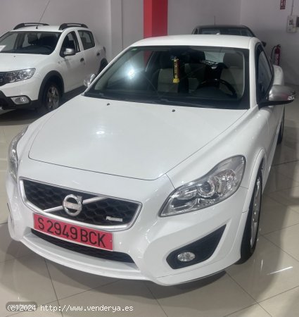 Volvo C 30 1600 115 CV de 2013 con 150.000 Km por 11.500 EUR. en Tenerife