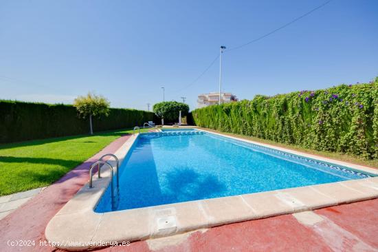 Venta, Adosado, piscina comunitaria, Playa Flamenca - ALICANTE