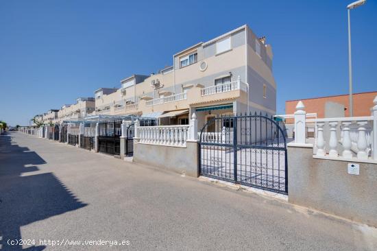 Venta, Adosado, piscina comunitaria, Playa Flamenca - ALICANTE