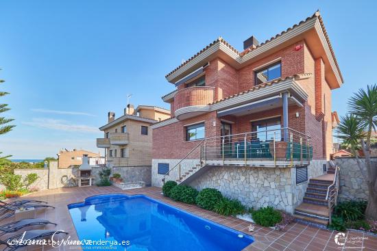  Casa unifamiliar con piscina en Calafell ( Urb Bonanova) - TARRAGONA 