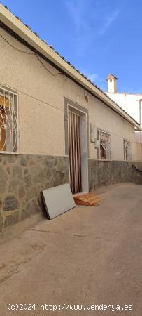 SE VENDE CASA EN MACAEL ( ALMERÍA ), DE 5 HABITACIONES. - ALMERIA