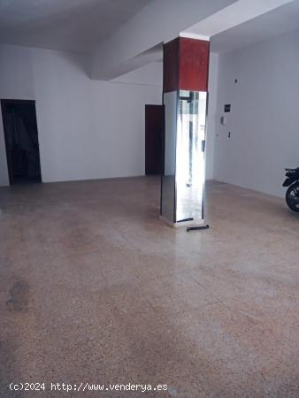 LOCAL COMERCIAL EN VENTA EN OLESA DE MONTSERRAT - BARCELONA