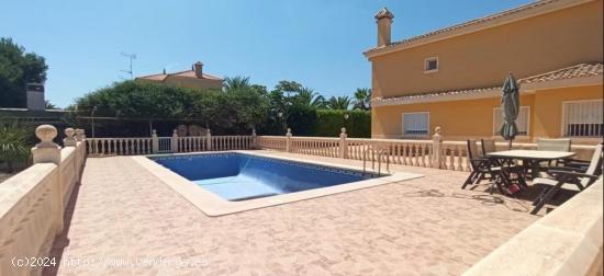 Chalet a la venta en Elche. - ALICANTE