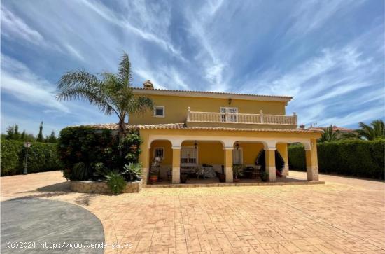 Chalet a la venta en Elche. - ALICANTE