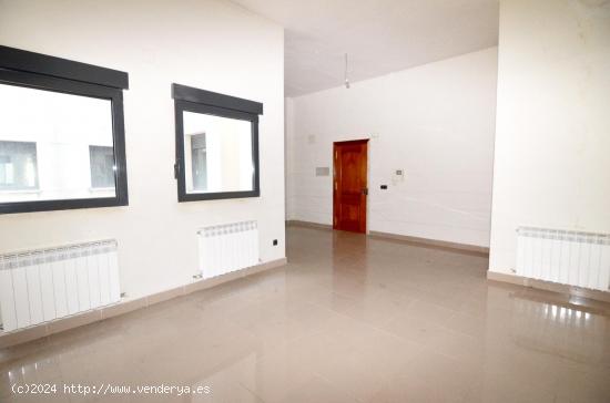 Urbis te ofrece una oficina en venta en Béjar, Salamanca. - SALAMANCA