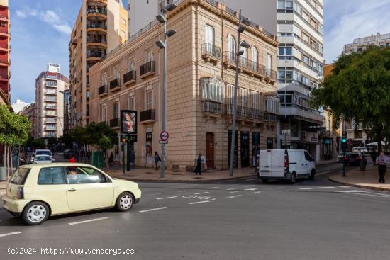 local en puerta purchena Almería centro - ALMERIA