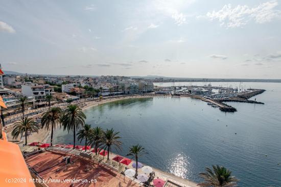 Ático con terraza y vistas panorámicas al mar en Cala estancia - BALEARES