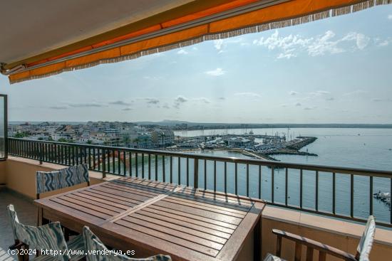 Ático con terraza y vistas panorámicas al mar en Cala estancia - BALEARES