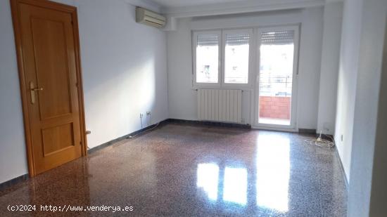 PISO VENTA VIA UNIVERSITAS - ZARAGOZA