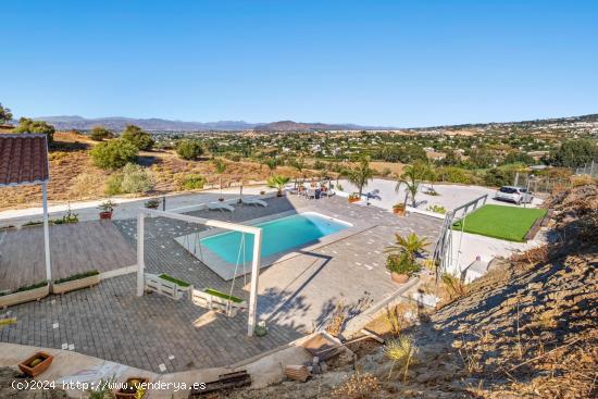 Casa independiente en Las Lomas, Alhaurín el Grande - MALAGA