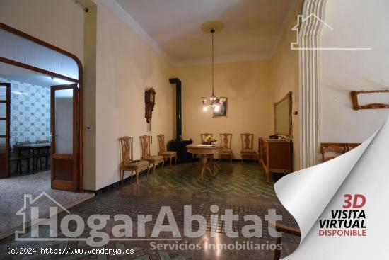 ¡CERCA DEL AYUNTAMIENTO! GRAN CASA CON TERRAZA Y TRASTERO - VALENCIA