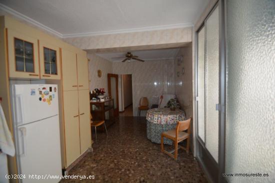 Ref. V-1684. Piso en el centro de Orihuela, zona junto Plaza Nueva. Piso de 160 m2. construidos. - A