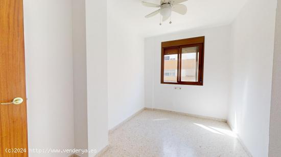 MAGNIFICA VIVIENDA SITUADA EN ARROYO DEL MORO, CON 2 DORM, EXTERIOR, 1 BAÑO, GARAJE y TRASTERO!!! -